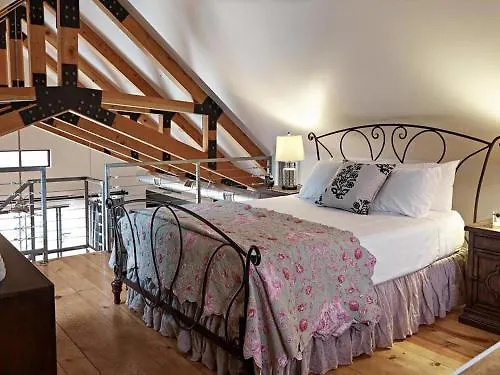 Bespoke Inn Scottsdale
