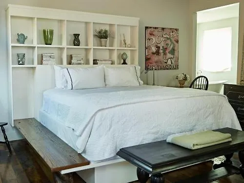 Bespoke Inn Scottsdale